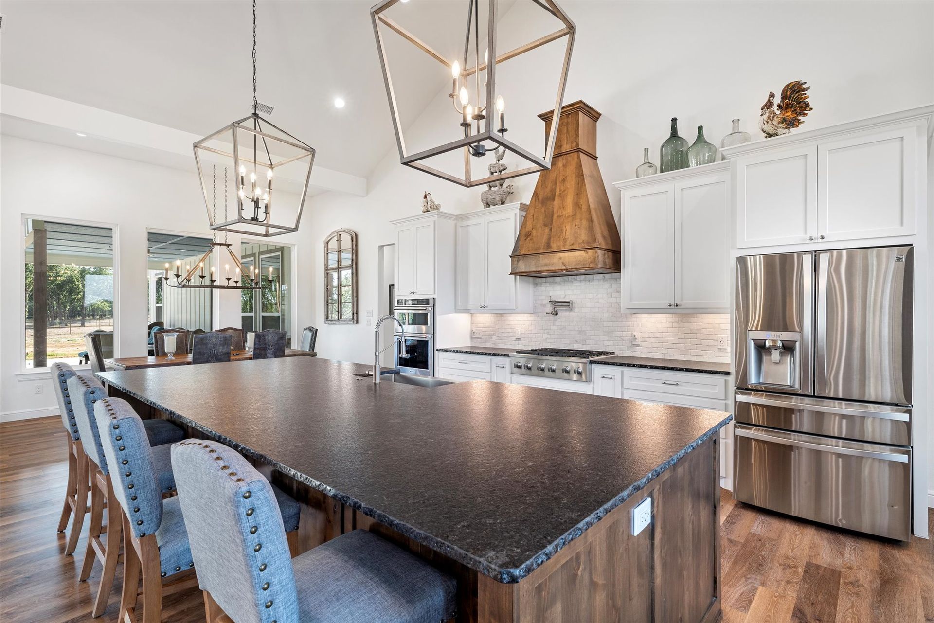 House With Balcony - Dallas, TX - Petersen Property Group