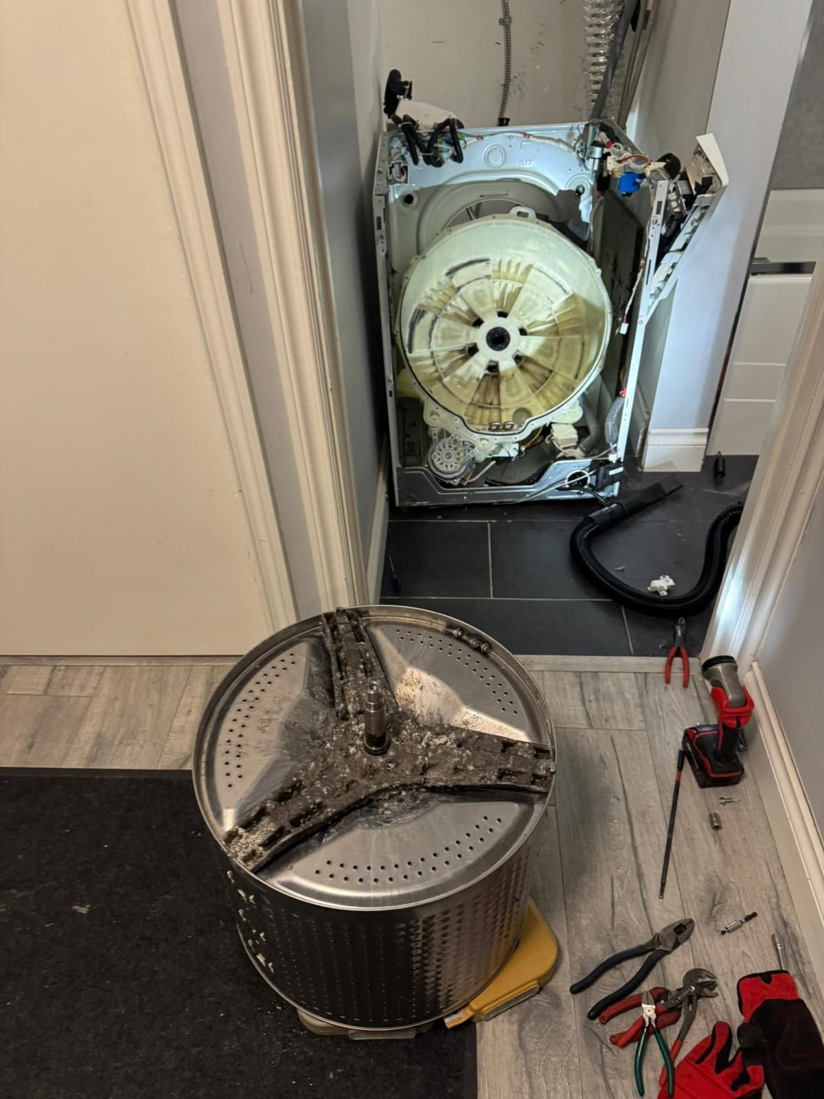 Fixing laundry machine in Victoria BC