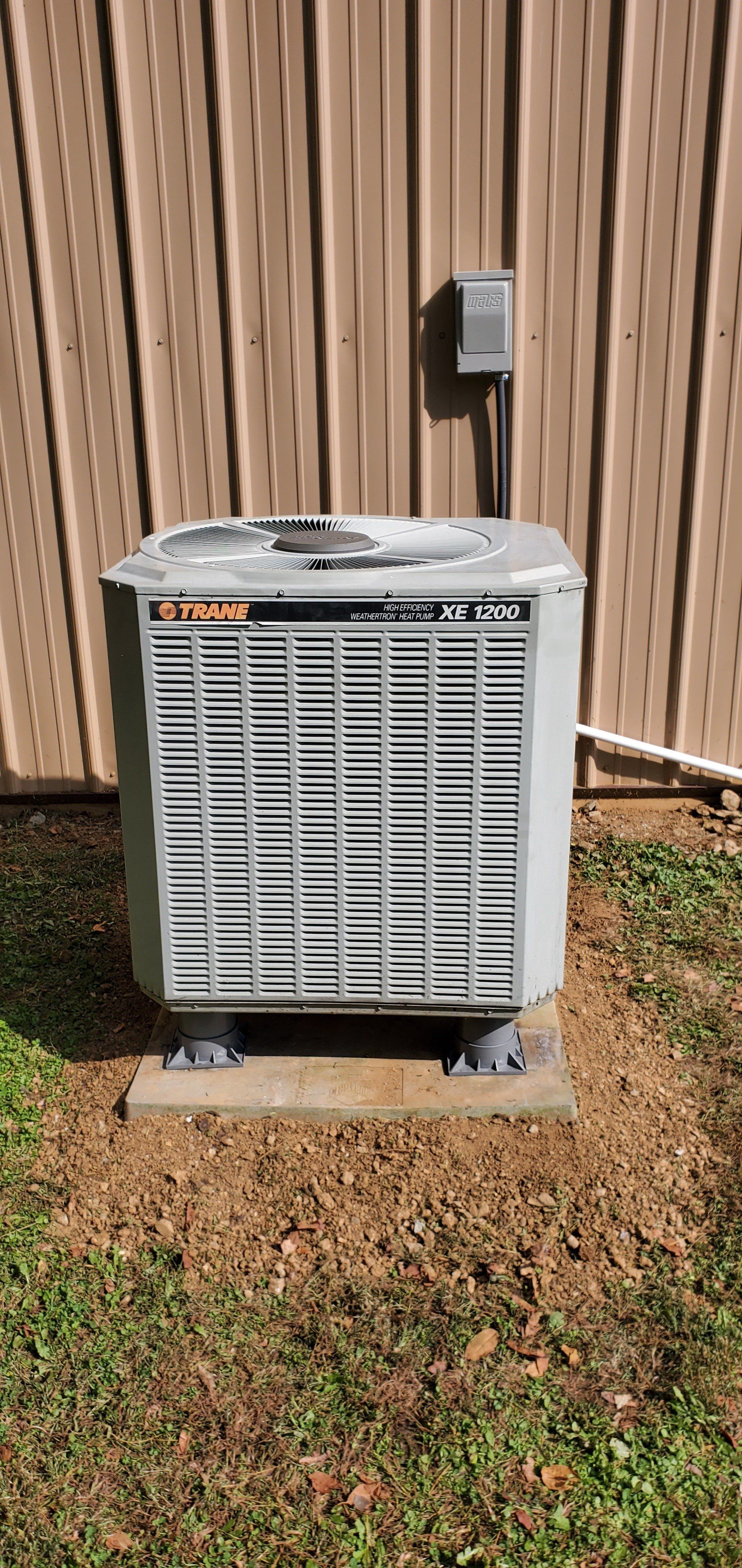 High Efficiency Heat Pump XE 1200 — Cedar Bluff, VA — Larry Dye's Heating & Cooling