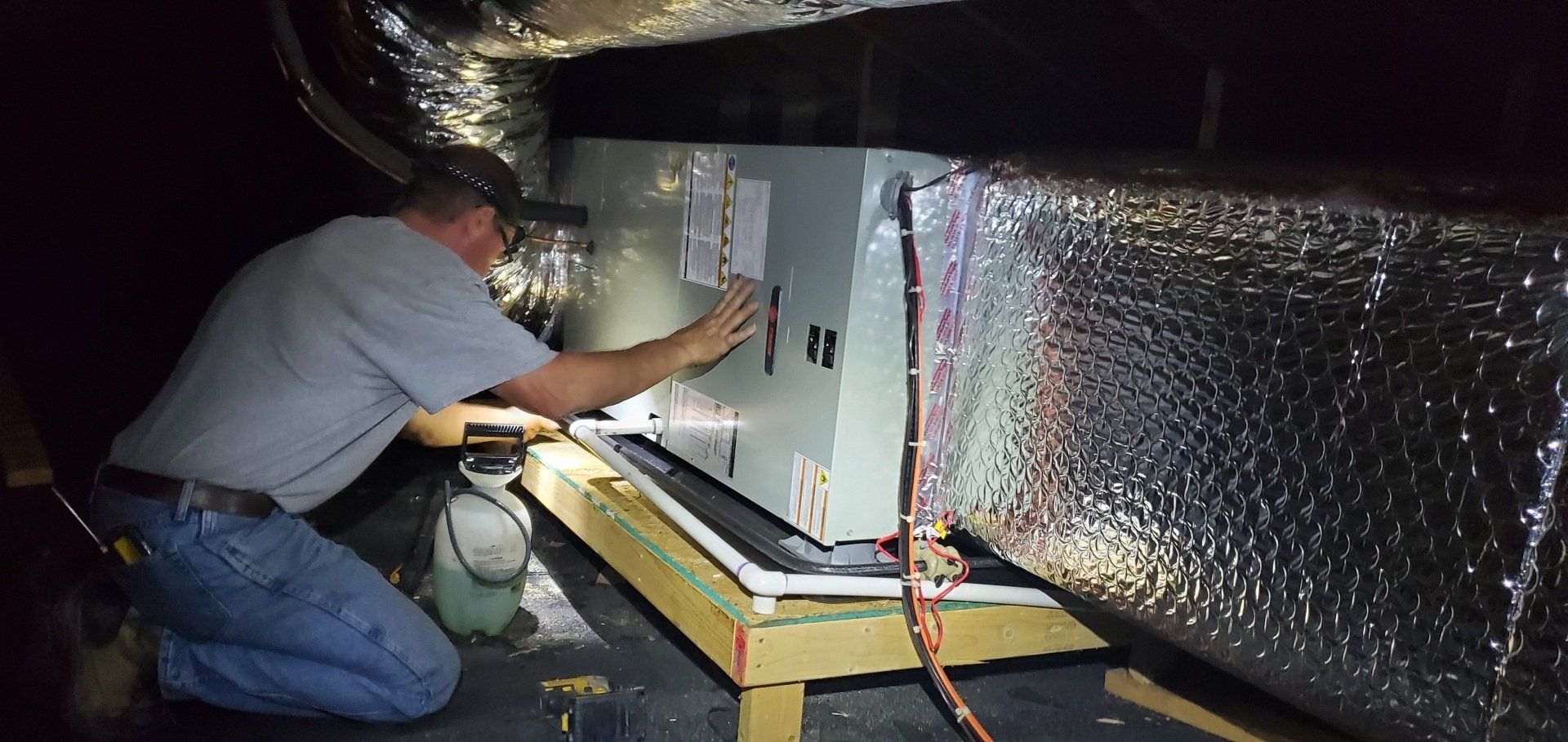 Duct System Technicians — Cedar Bluff, VA — Larry Dye's Heating & Cooling