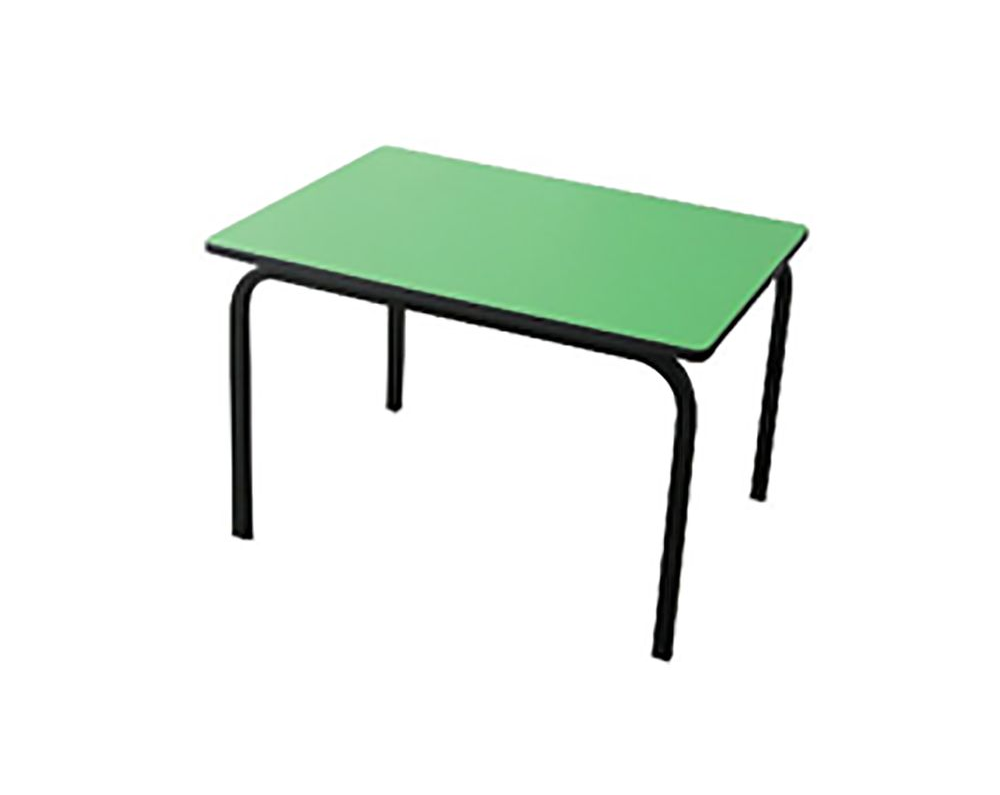 Mesa rectangular verde con patas negras.