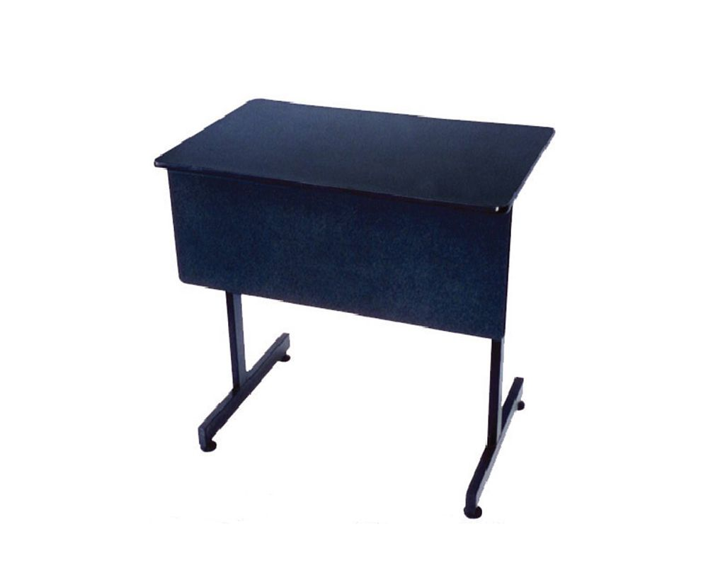 Escritorio rectangular negro con patas de metal, sobre un fondo blanco.