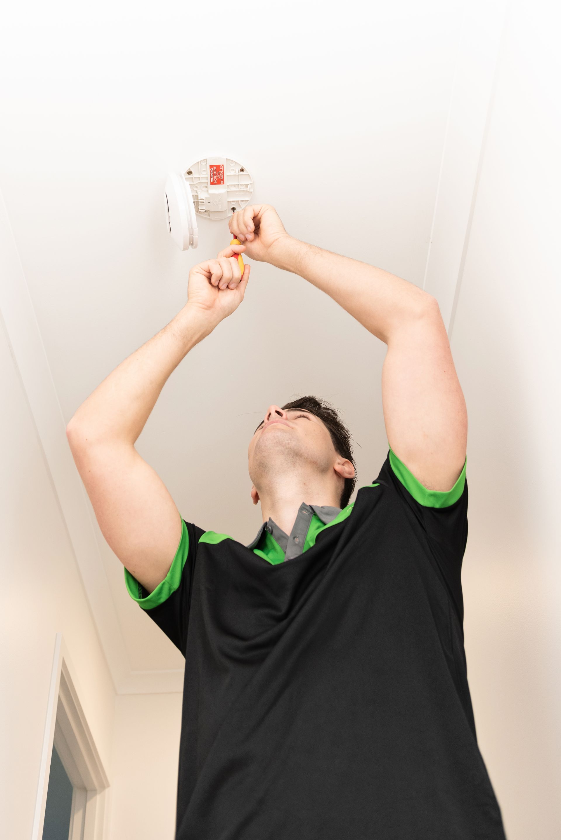 10-Year Lithium Smoke Alarm Install