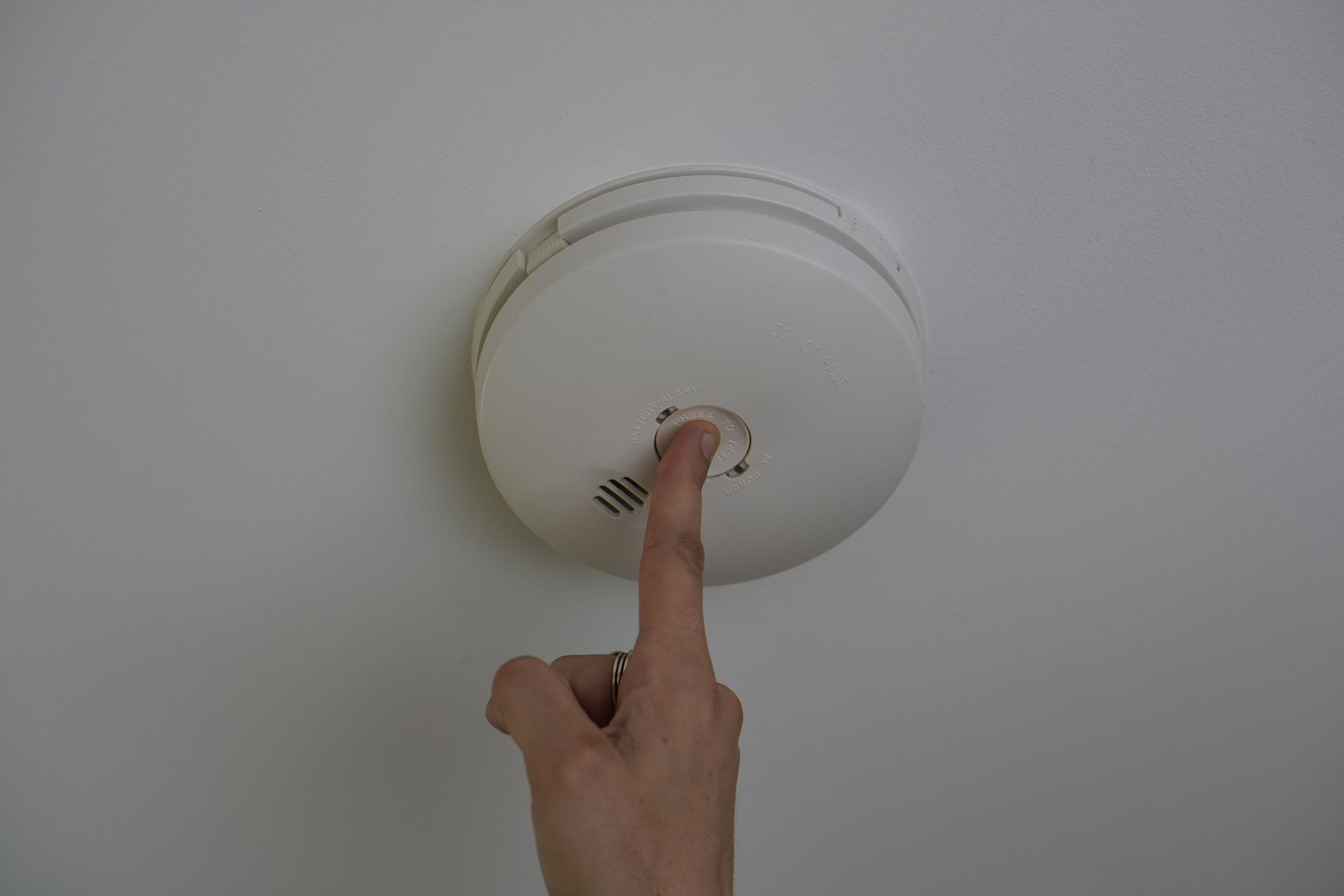 Reliable Smoke Alarm Services for Homes and Rentals in Beerwah QLD 4519