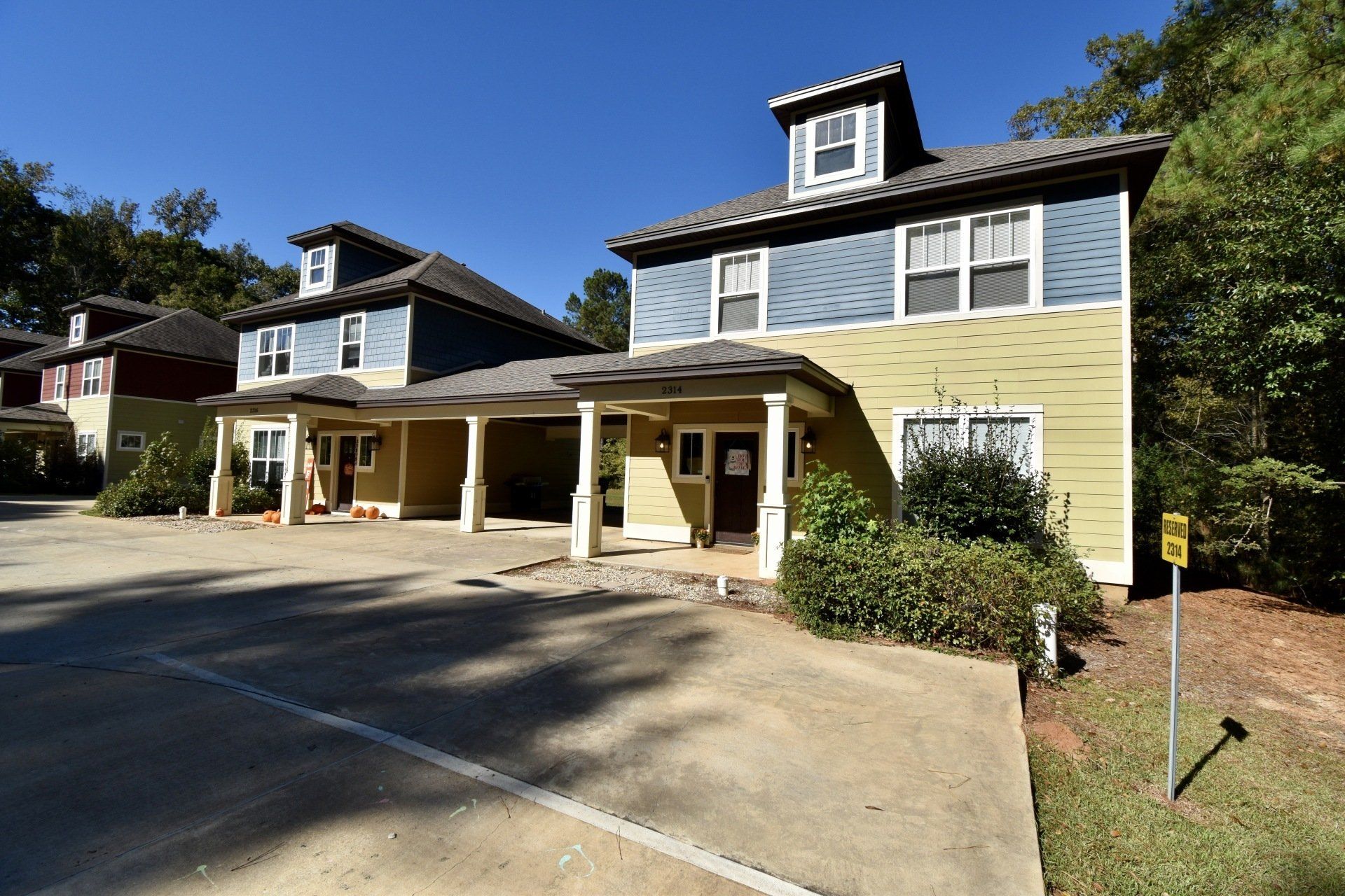 West Barnett Springs Townhouses