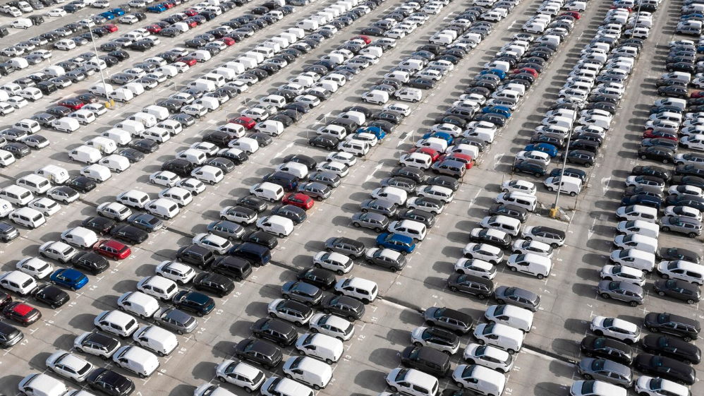 Vehicle fleet in a car park