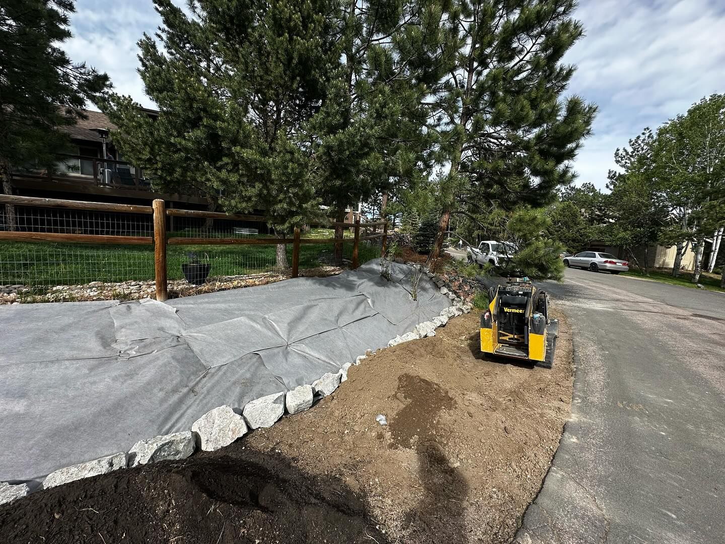 jr-landscaping-and-property-maintenance-grading-and-excavating-img