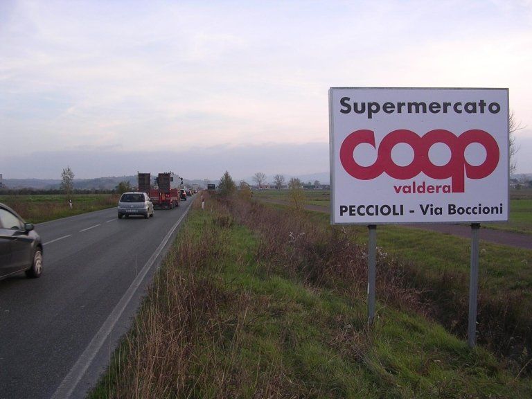 cartellone pubblicitario