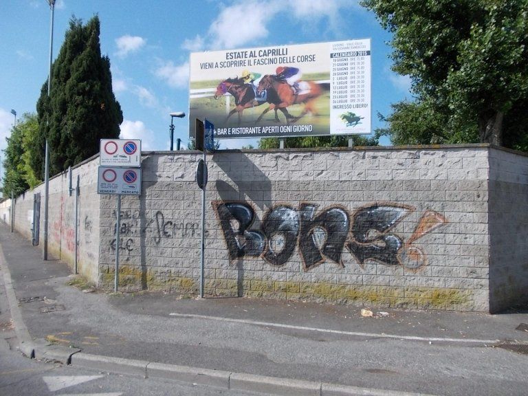 cartellone stradale per la promozione aziendale