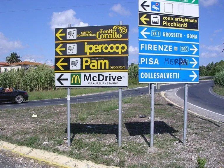 cartelli per indicazioni stradali