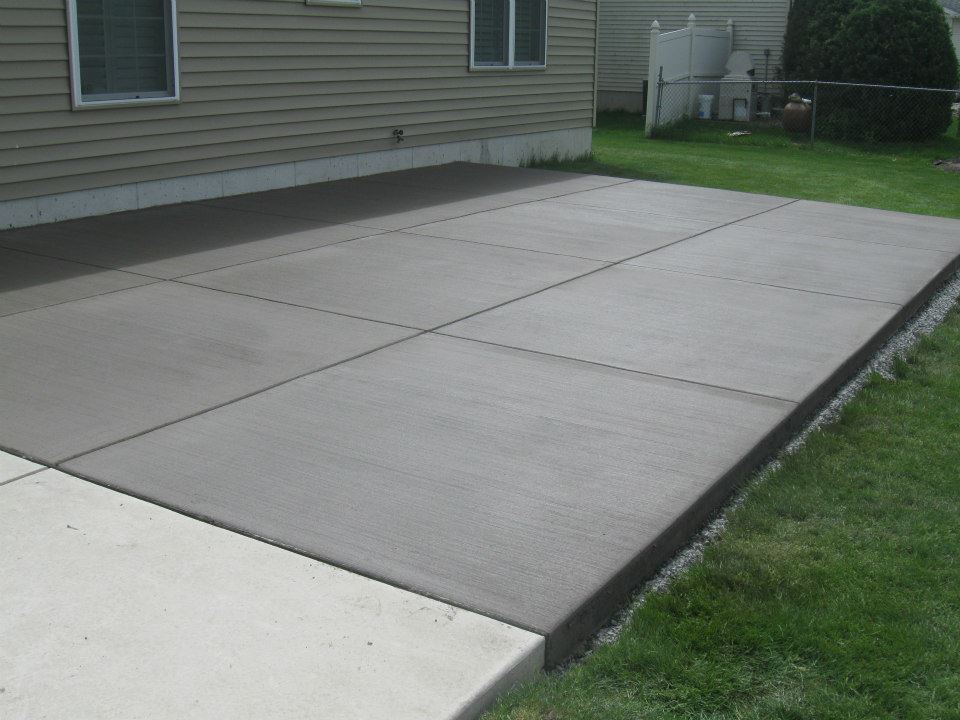 Basic regular concrete patio 11