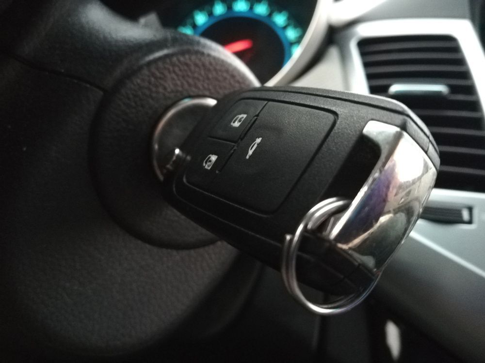 Close-up remote control car key while engine starting — Locksmith in Broadbeach, QLD