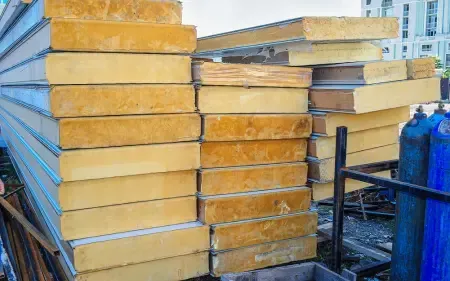 montar tejados de panel sándwich a bajo coste en Mérida
