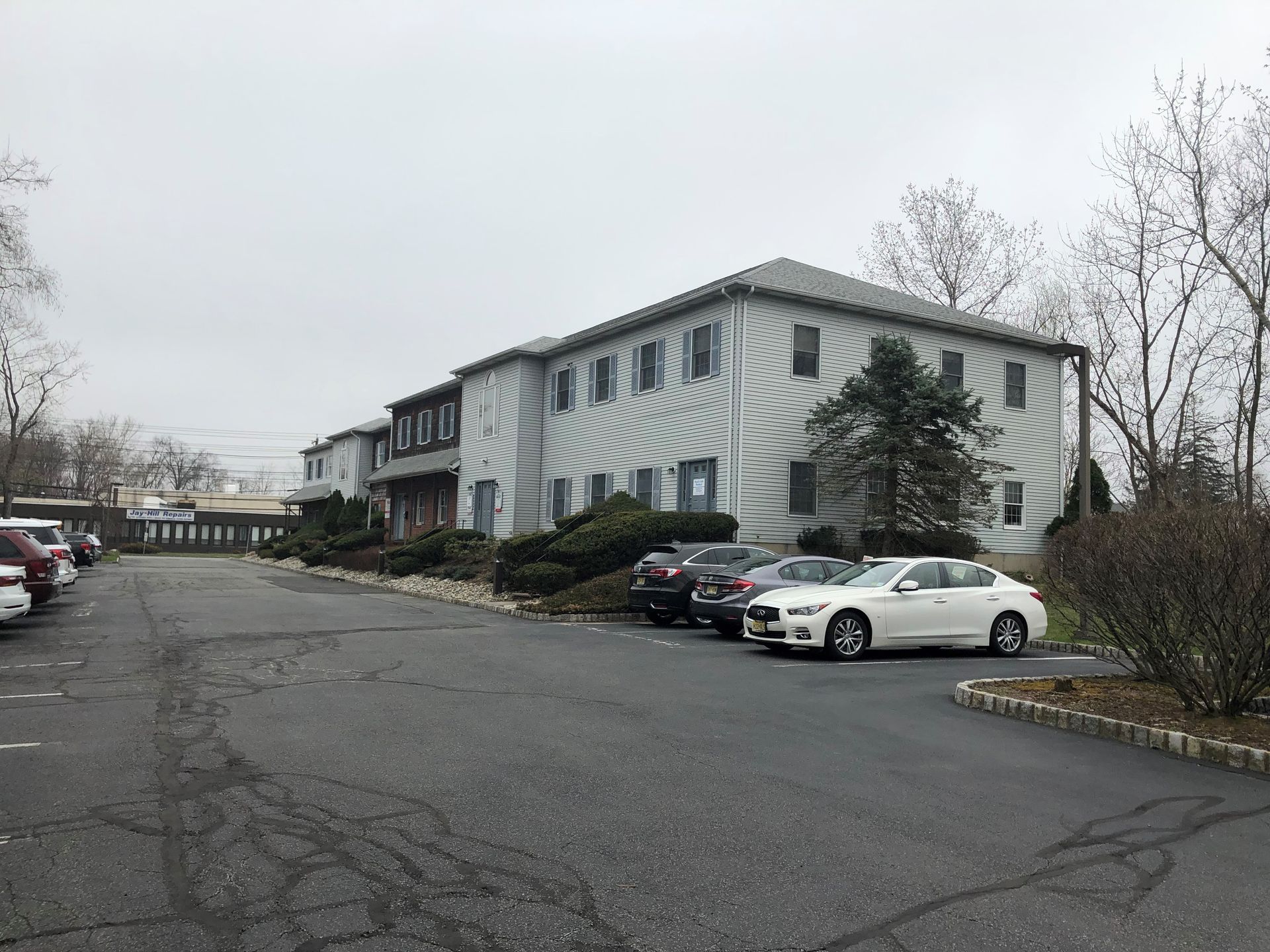 White House in Clinton Rd - Clifton, NJ - Evergreen Commercial Real Estate Brokers Inc