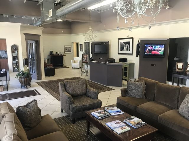 Seating Area — Clifton, NJ — Evergreen Commercial Real Estate Brokers Inc