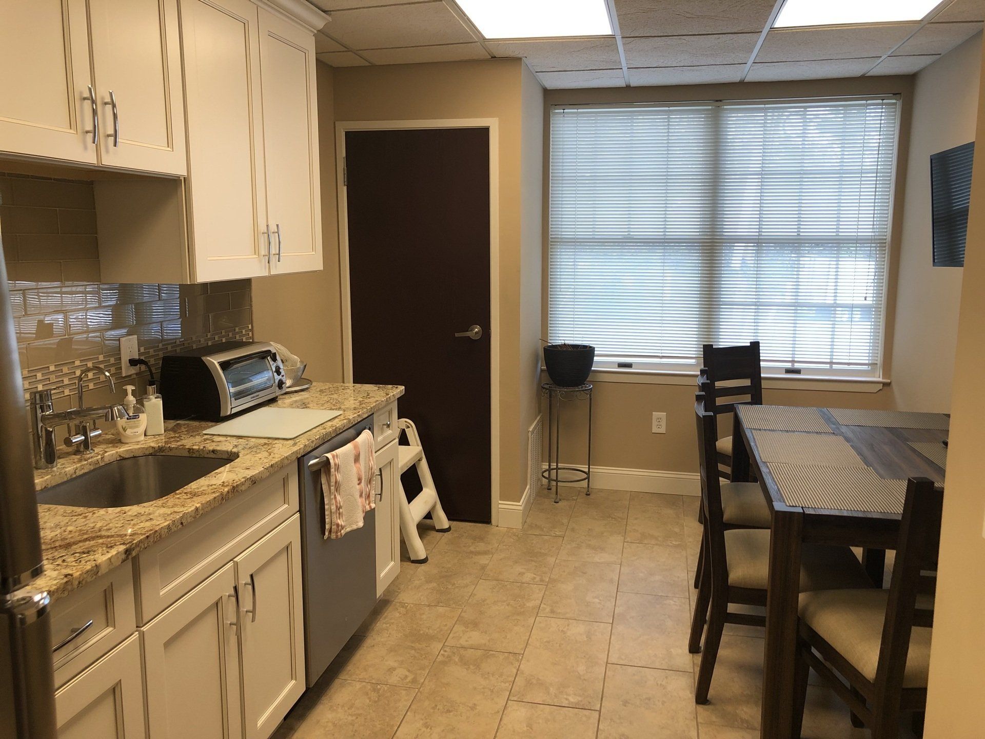 Fairfield Kitchen — Clifton, NJ — Evergreen Commercial Real Estate Brokers Inc