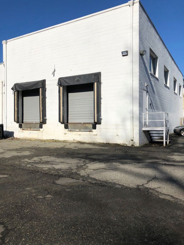 Warehouse With Two Doors — Clifton, NJ — Evergreen Commercial Real Estate Brokers Inc