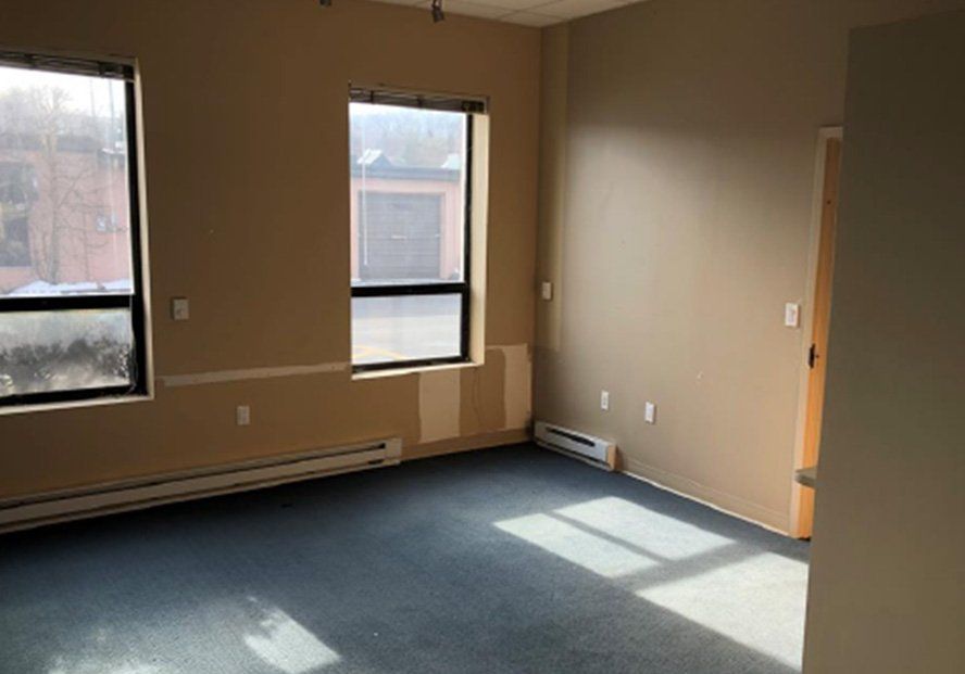 Office & Warehouse Empty Room — Clifton, NJ — Evergreen Commercial Real Estate Brokers Inc