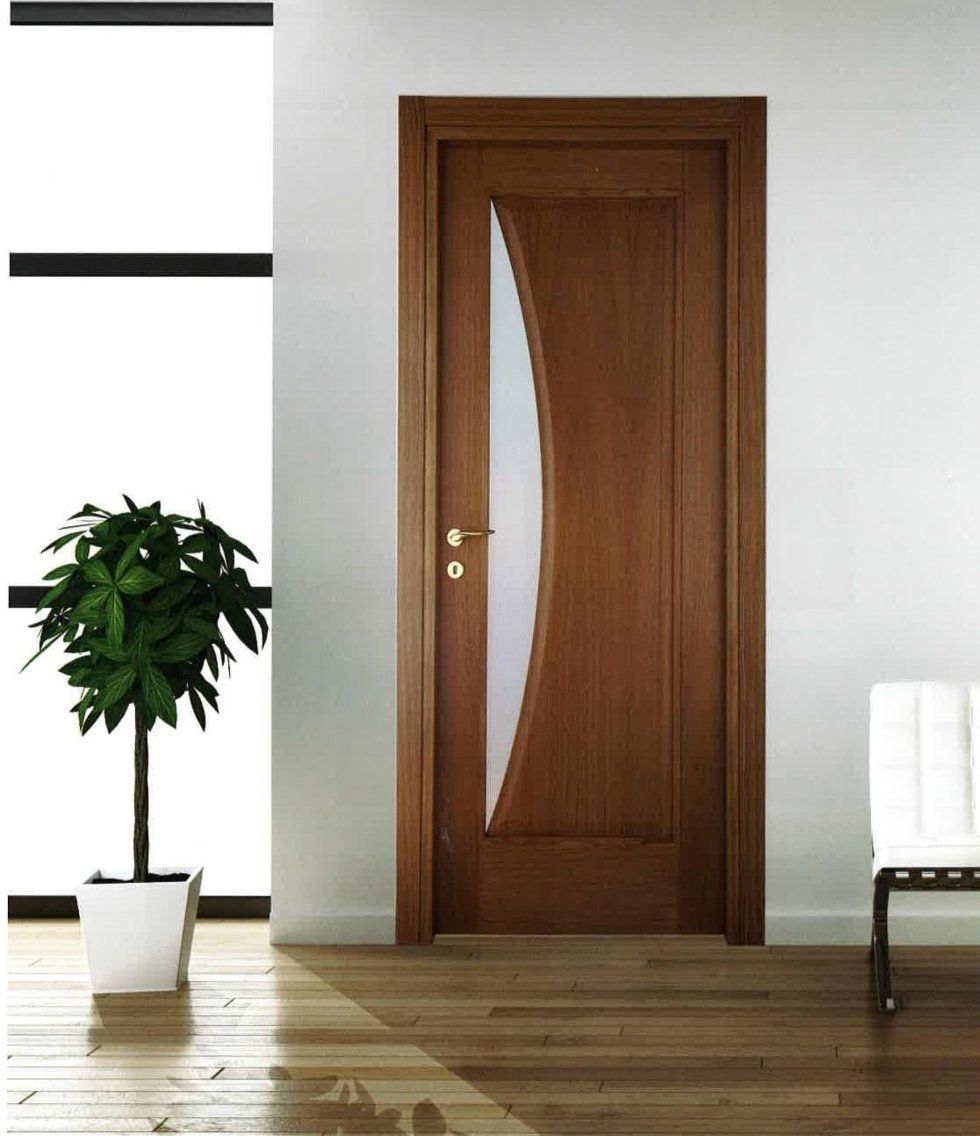 Ingresso con porta blindata in legno e alluminio