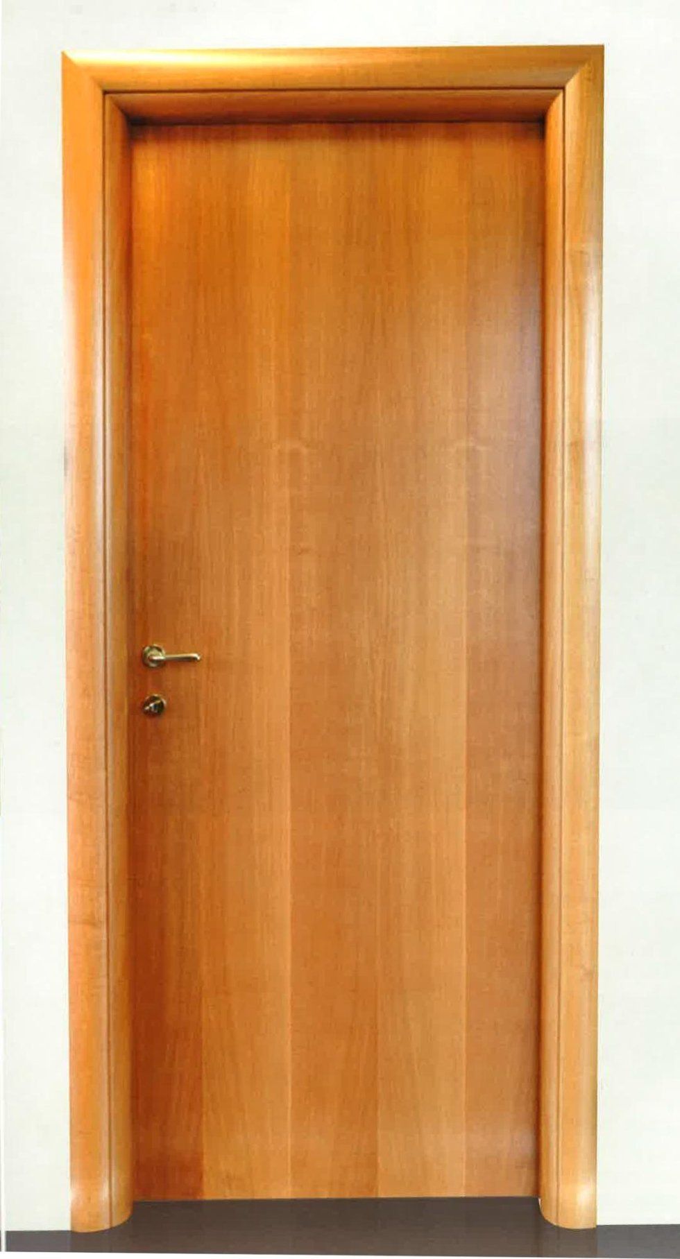 Porta in laminato marrone