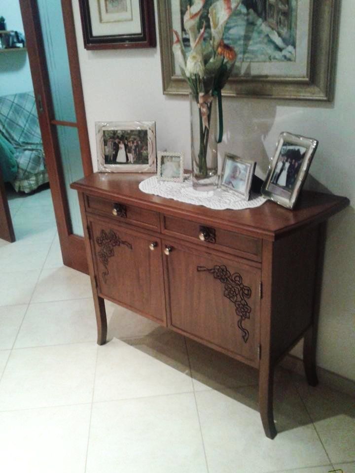 mobile da soggiorno in legno