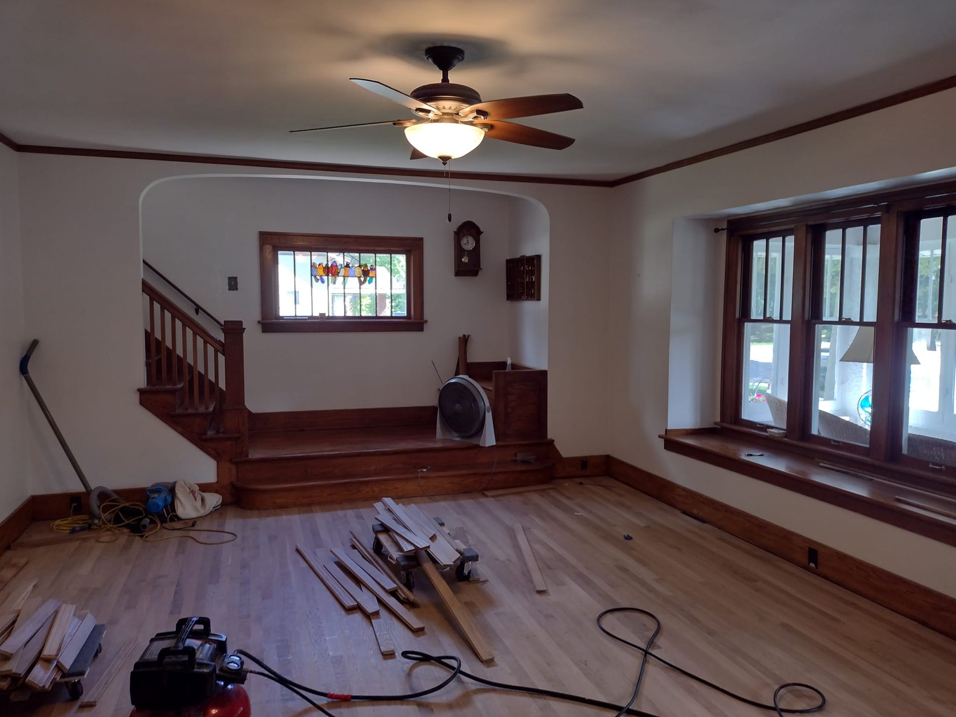 Installing flooring and sanding wooding floors Grand Rapids MI