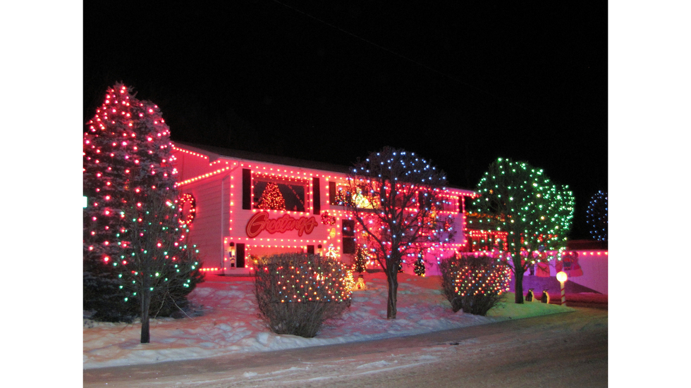 How to hang up Christmas Lights