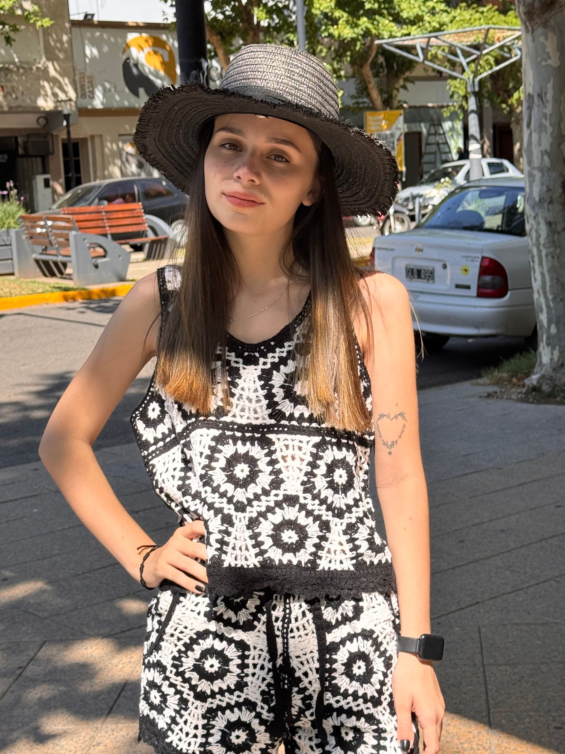 Conjunto tejido con detalle Rombos.