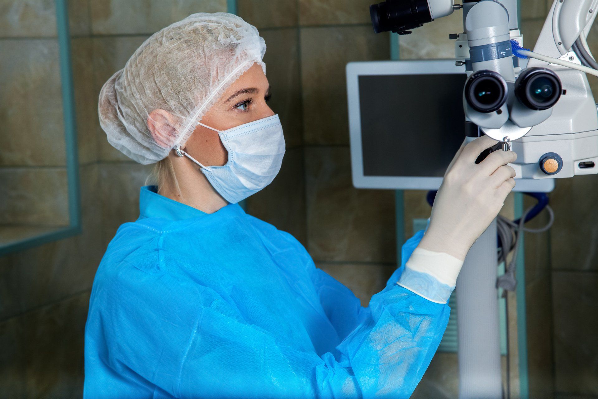 Como é feita a cirurgia refrativa