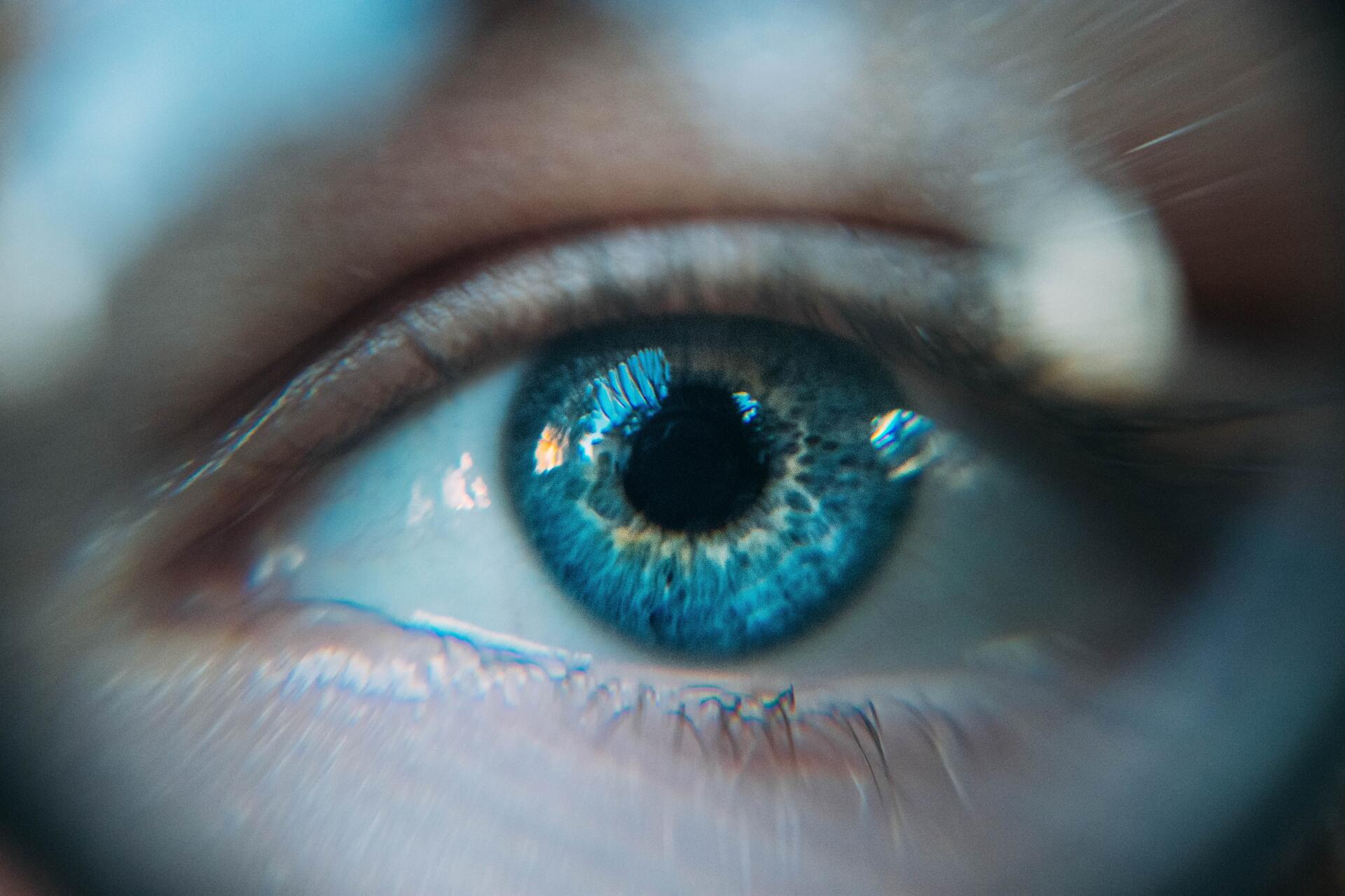 Quais os sintomas de problema na retina?