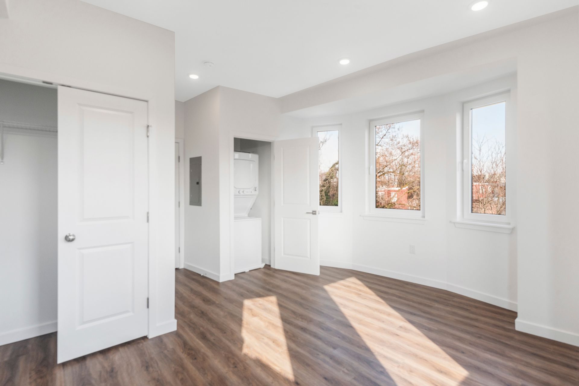 Interior Photo of 54th Street