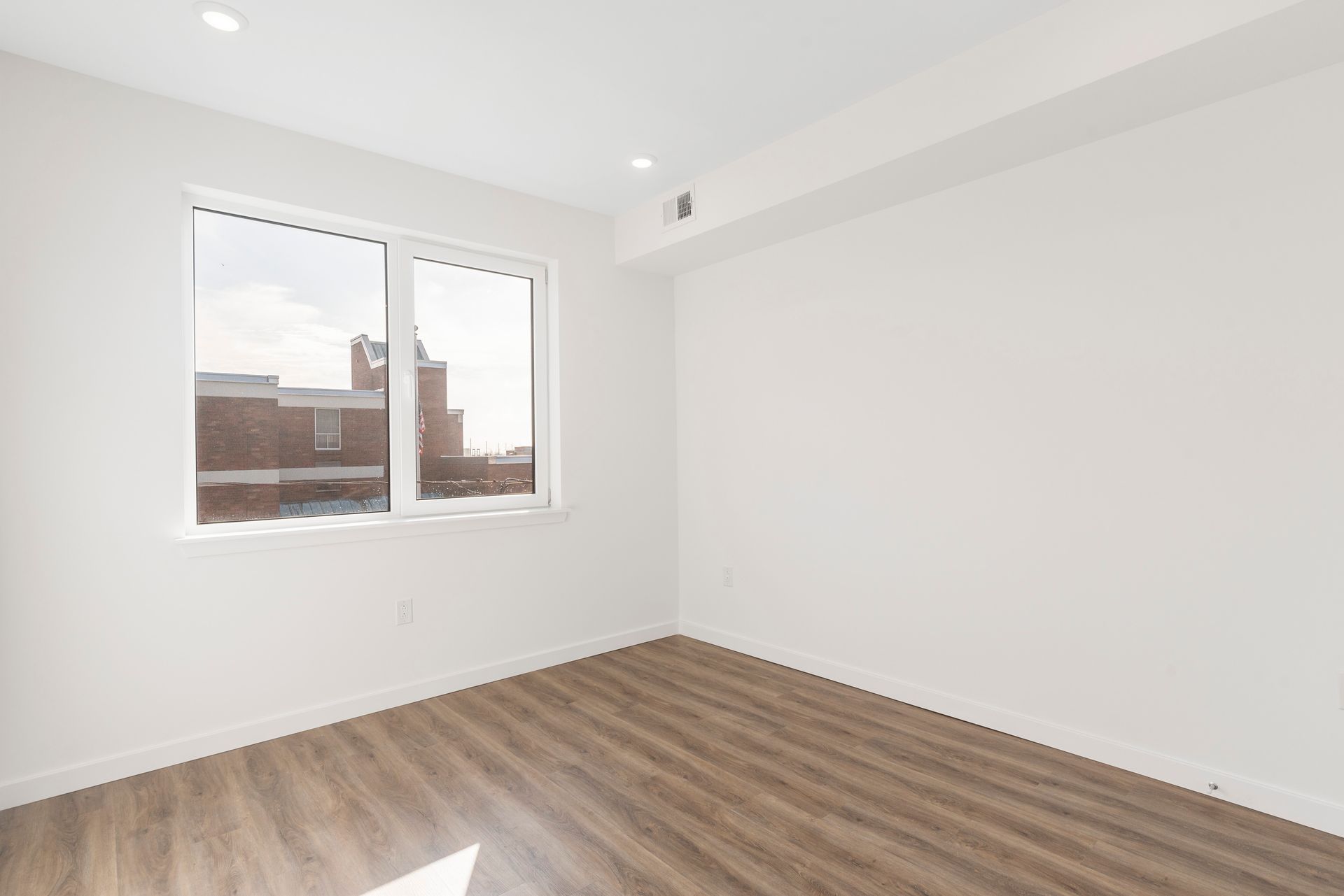 Interior Photo of 54th Street