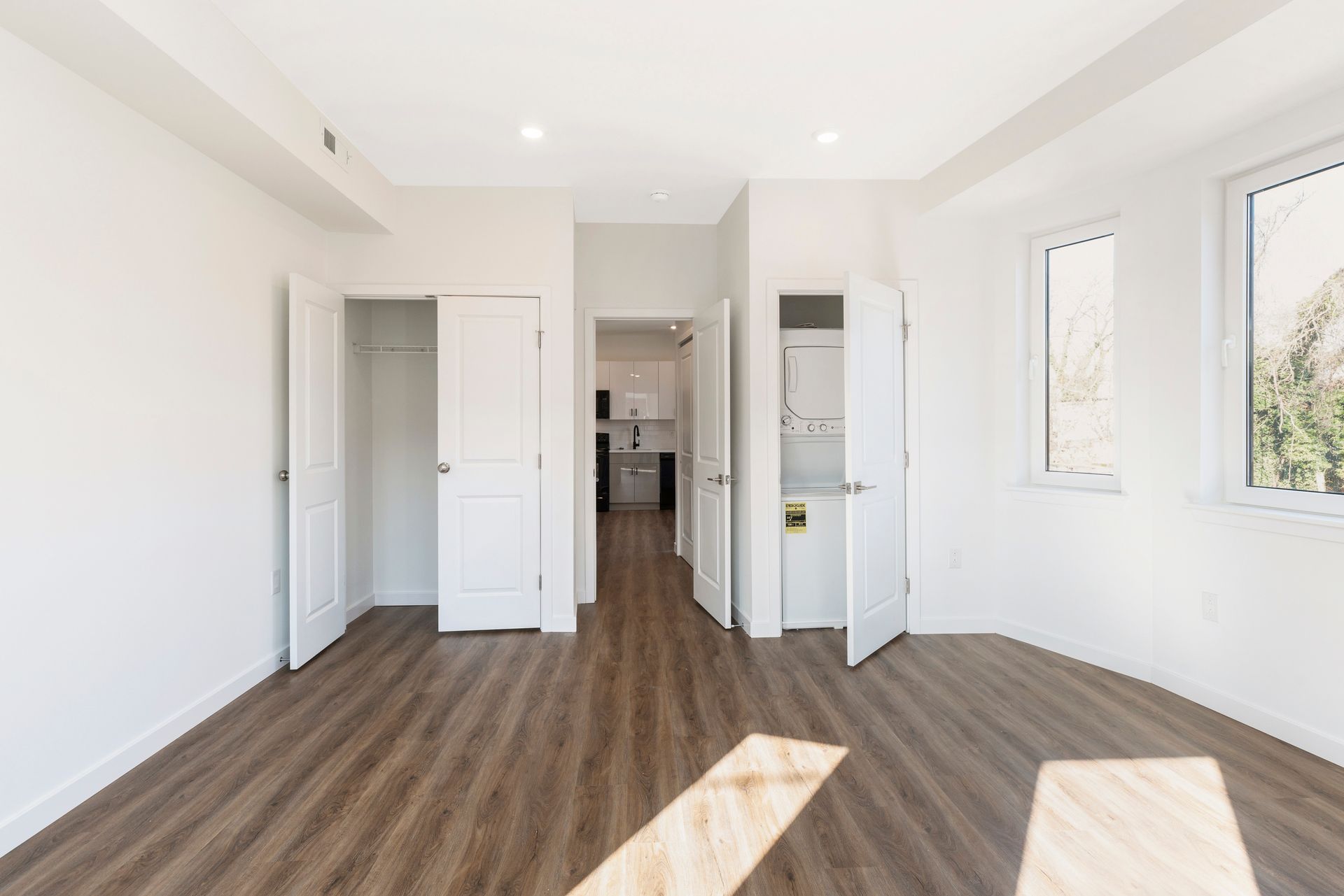 Interior Photo of 54th Street