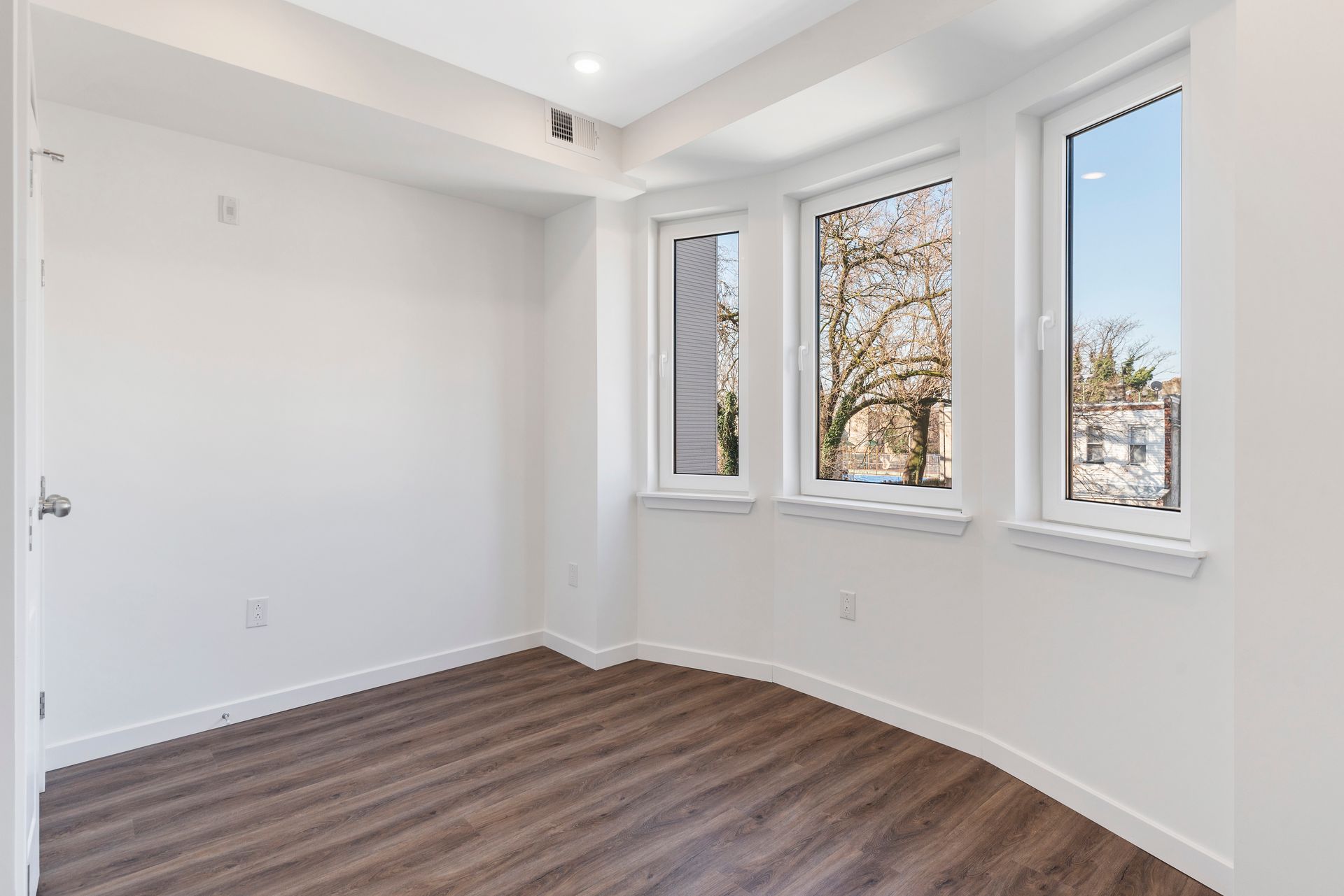 Interior Photo of 54th Street