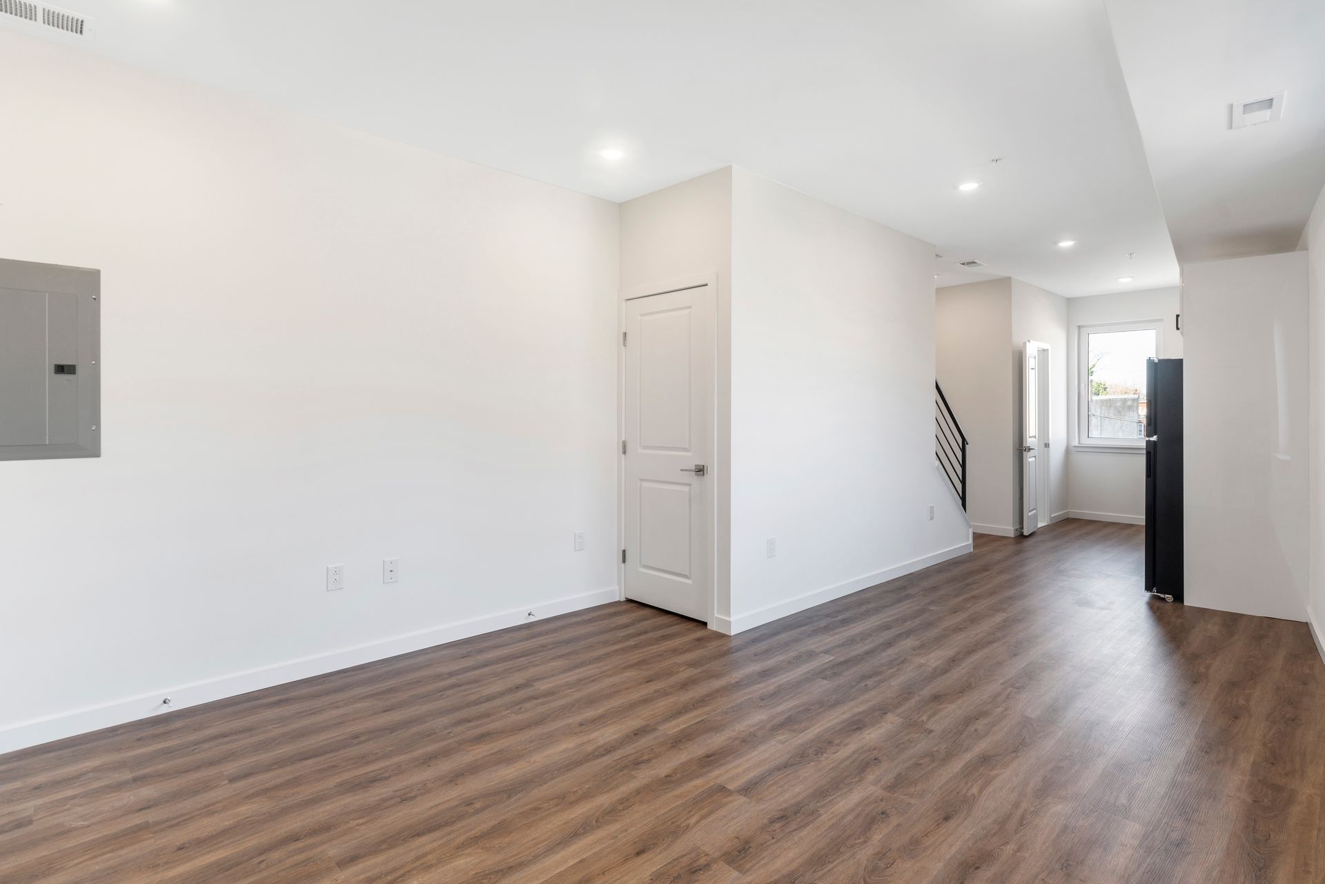 Interior Photo of 54th Street