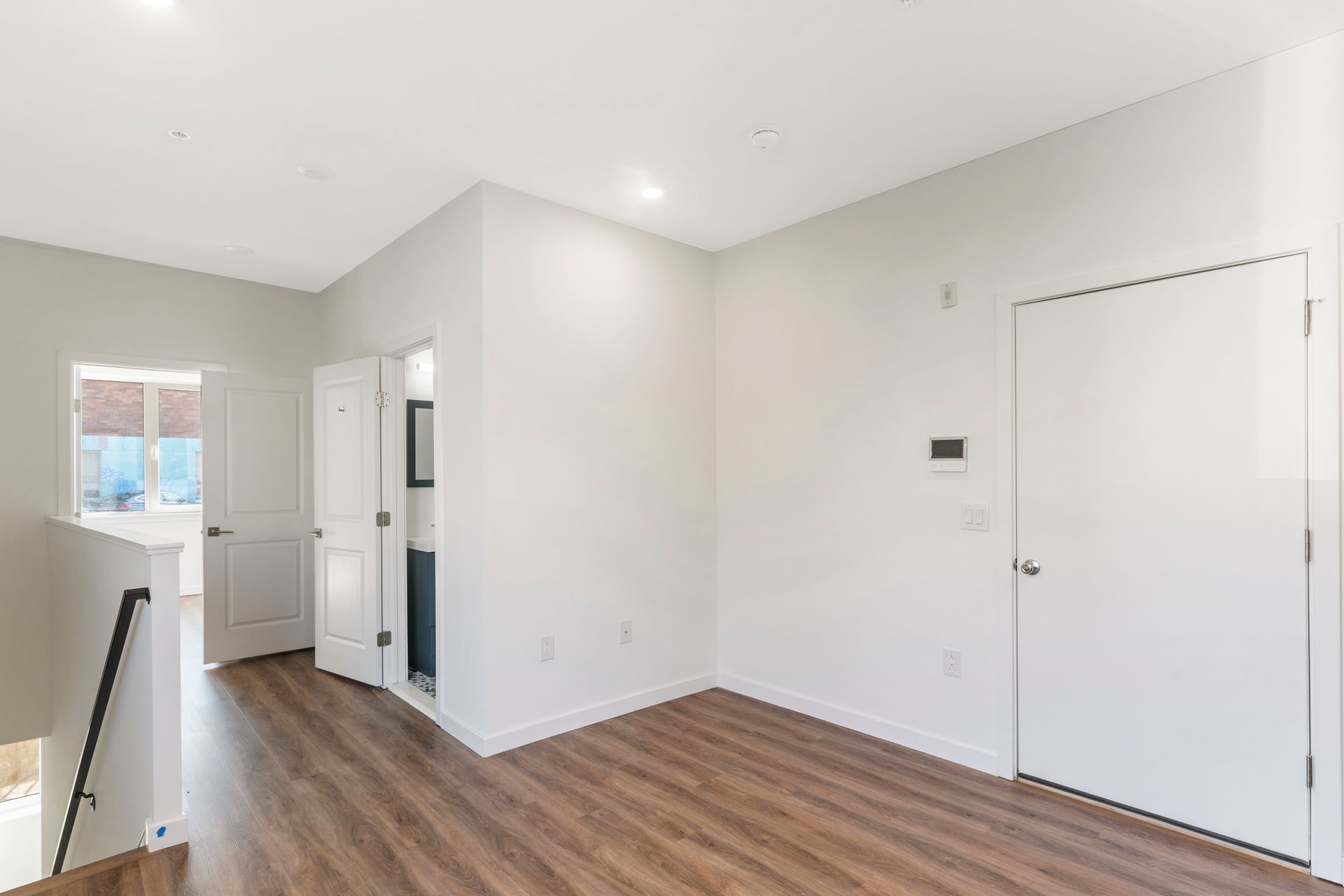 Interior Photo of 54th Street