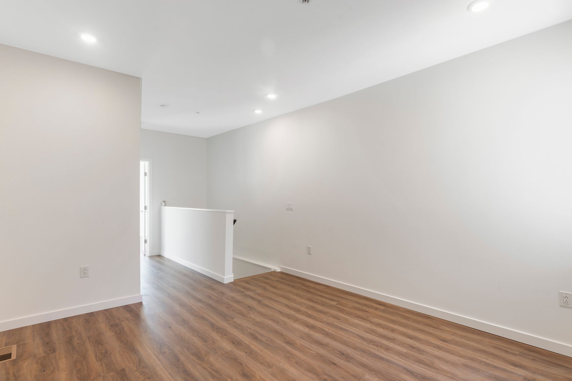 Interior Photo of 54th Street