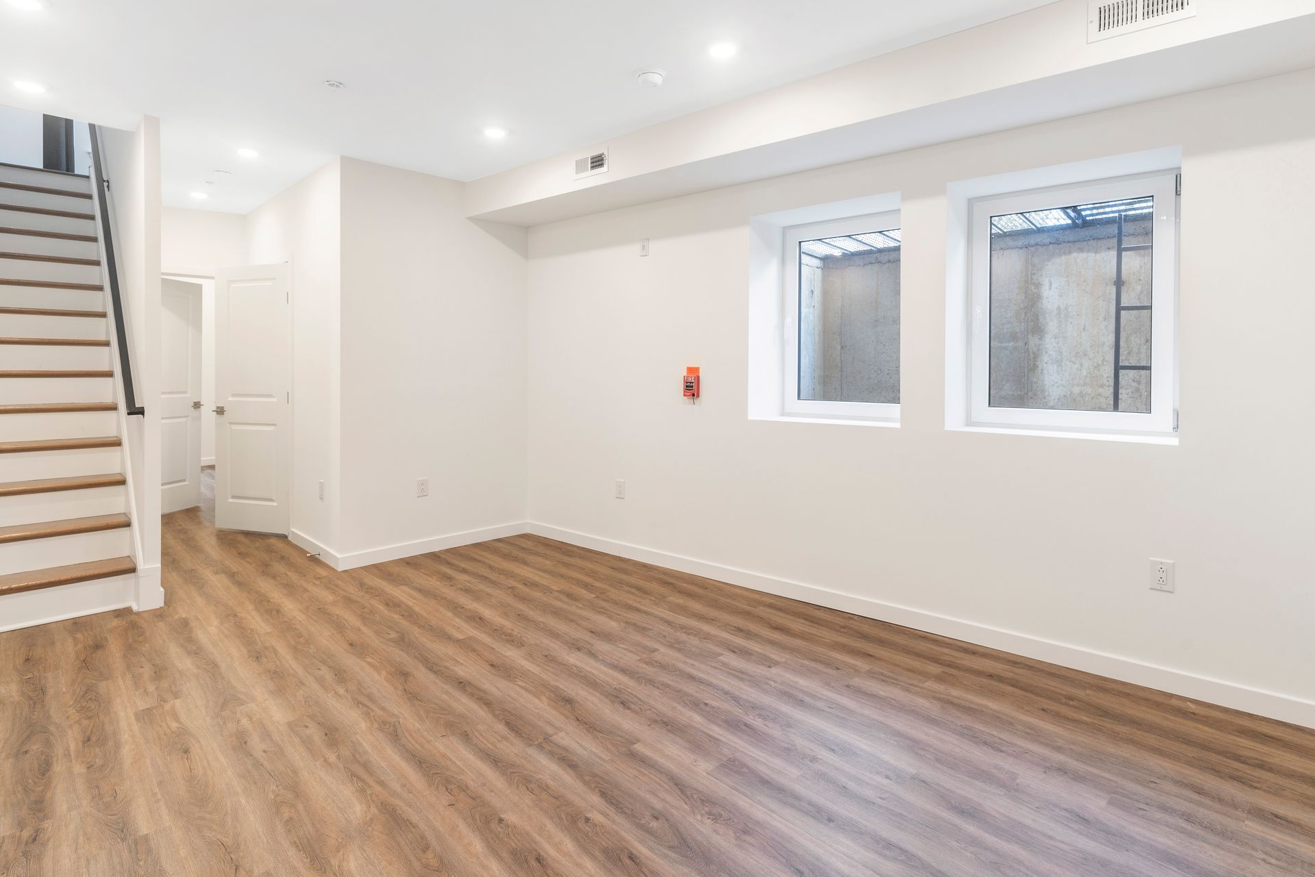 Interior Photo of 54th Street