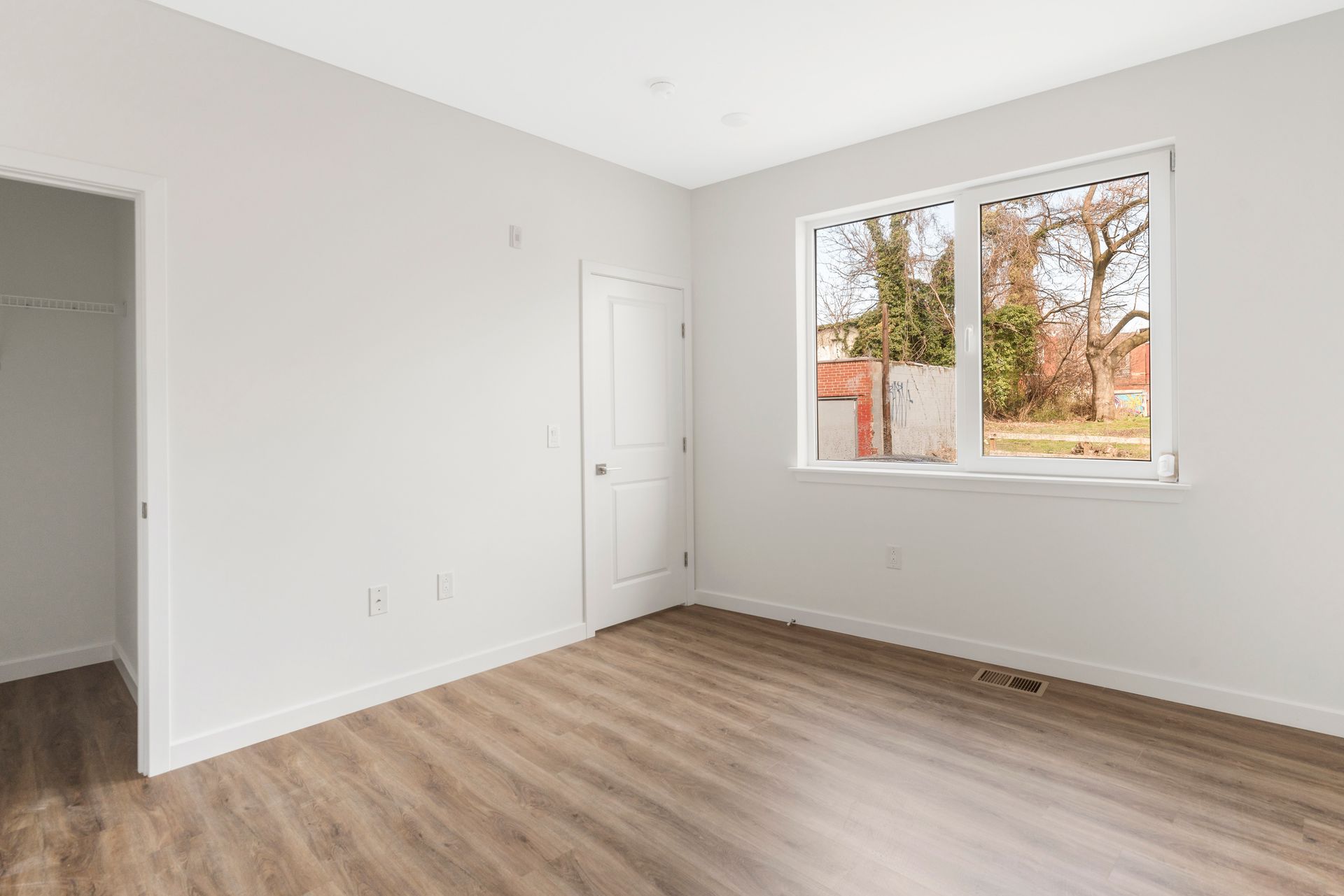 Interior Photo of 54th Street