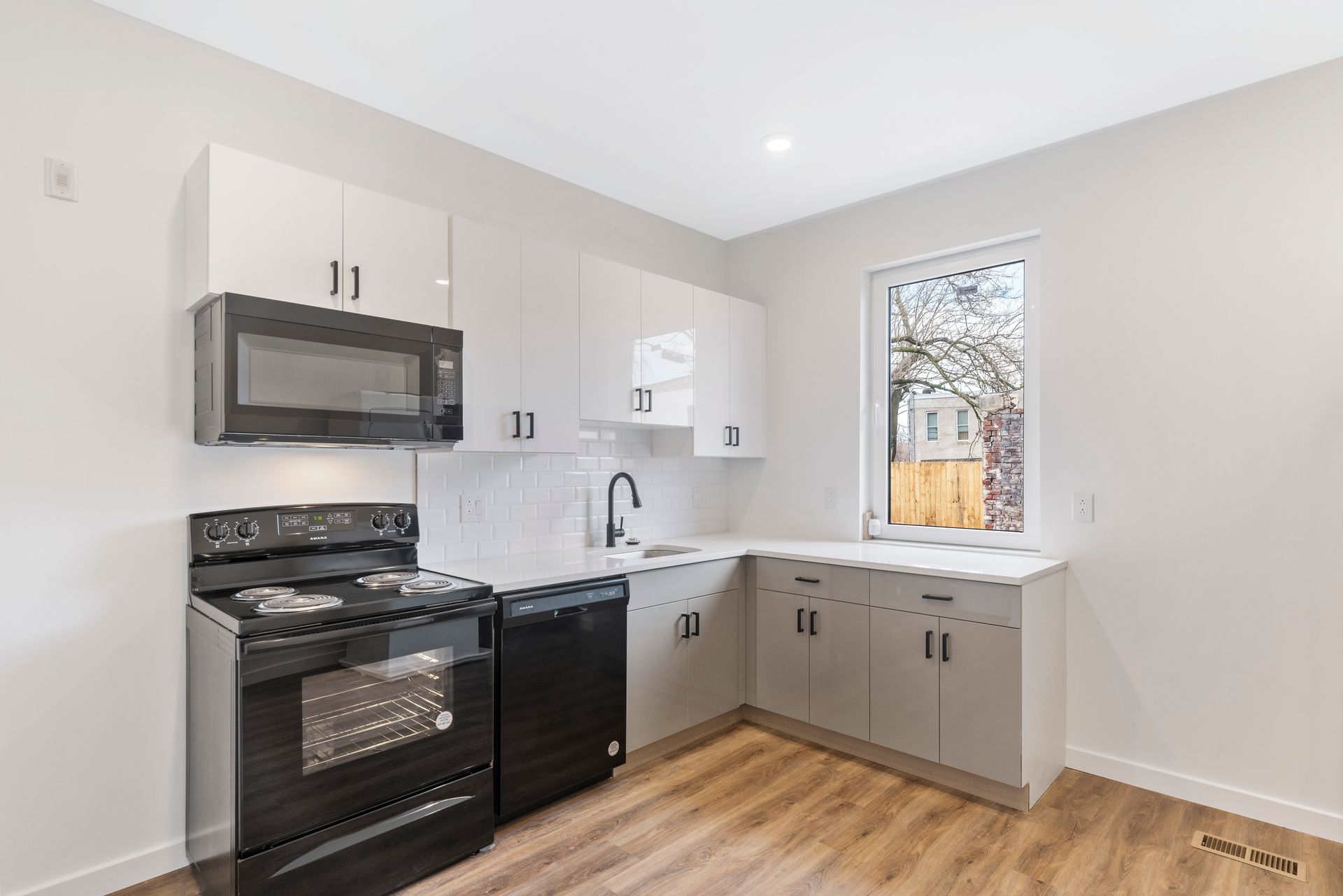 Interior Photo of 54th Street