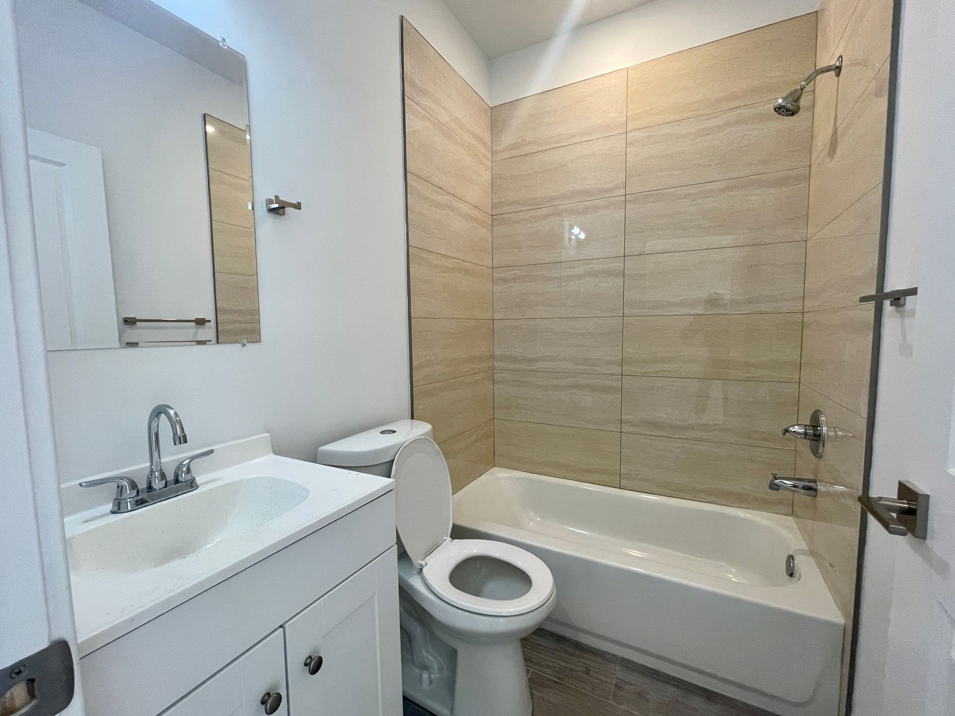 Interior Photo of 54th Street