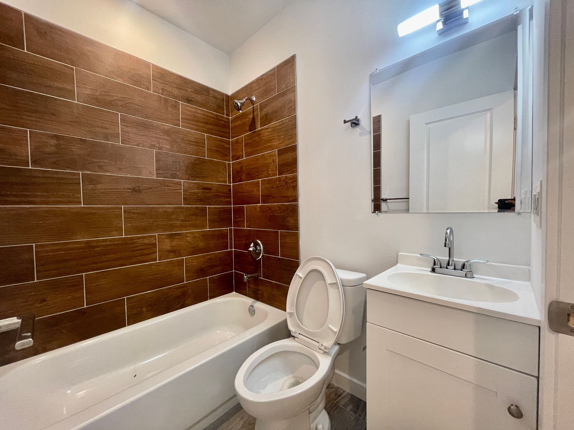 Interior Photo of 54th Street