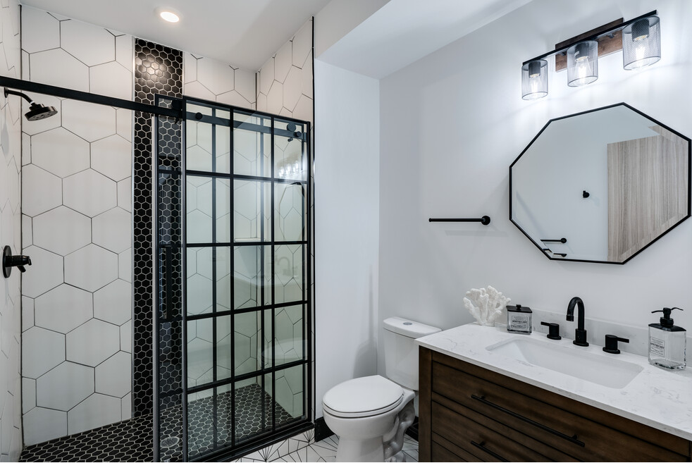 Interior Photo of Ridge Pointe Bathroom