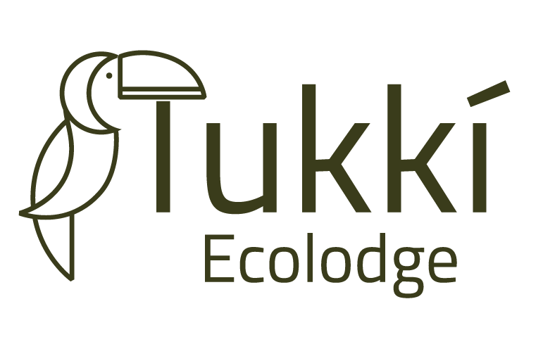 El logotipo de Tukki Ecolodge tiene un tucán.
