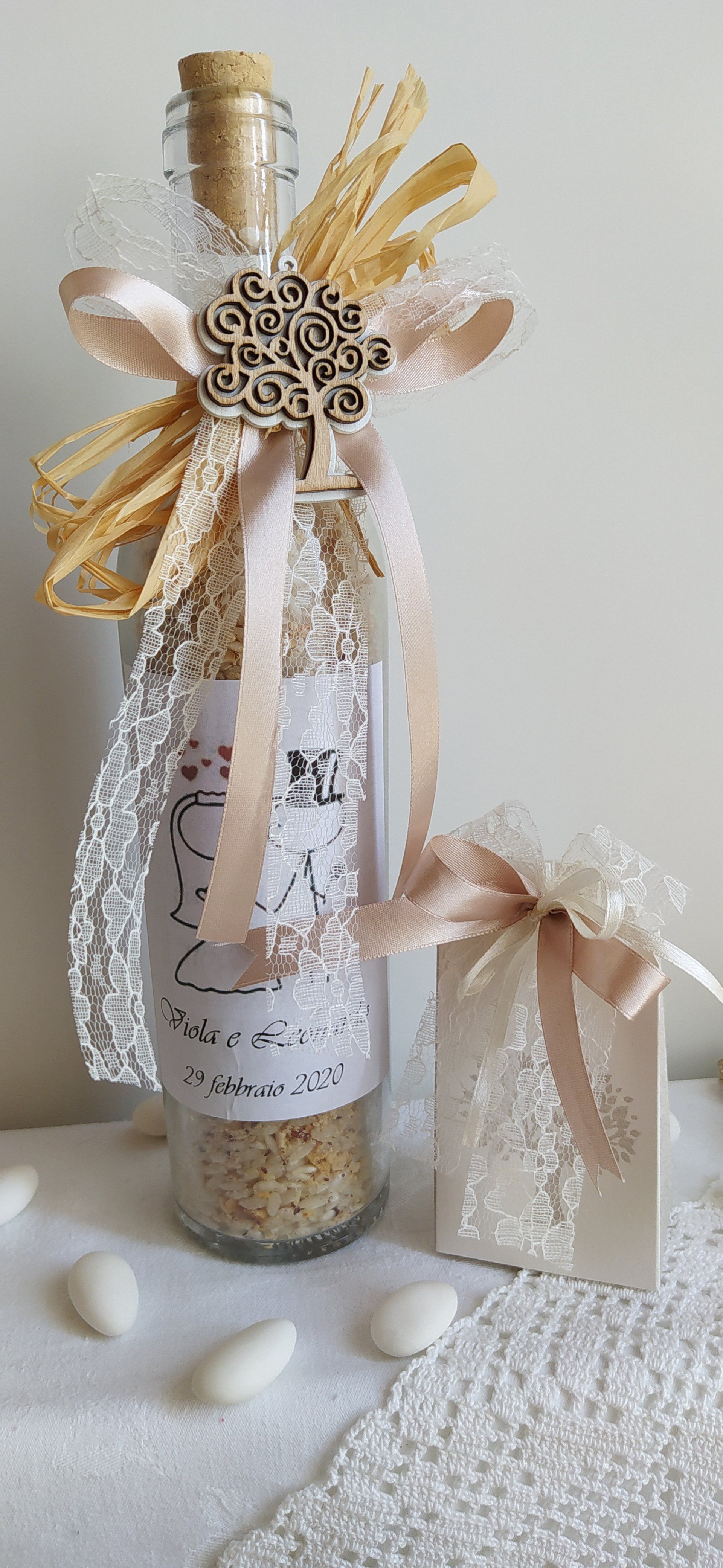 bomboniera a bottiglia con nocciole