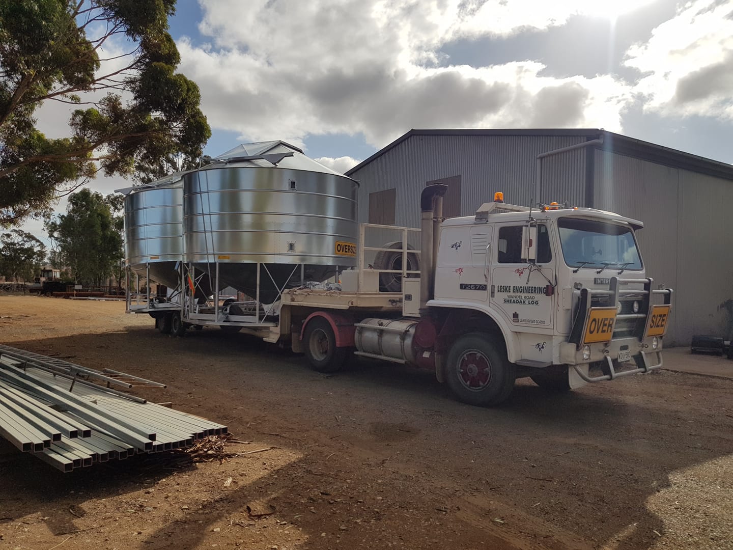Transporting Bins Using Truck - Shea-Oak Log, SA - Leske Engineering