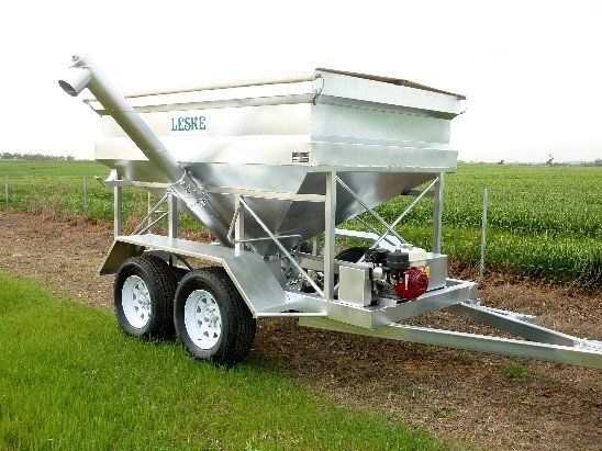 Galvanized Feed Bin with Discharge Auger