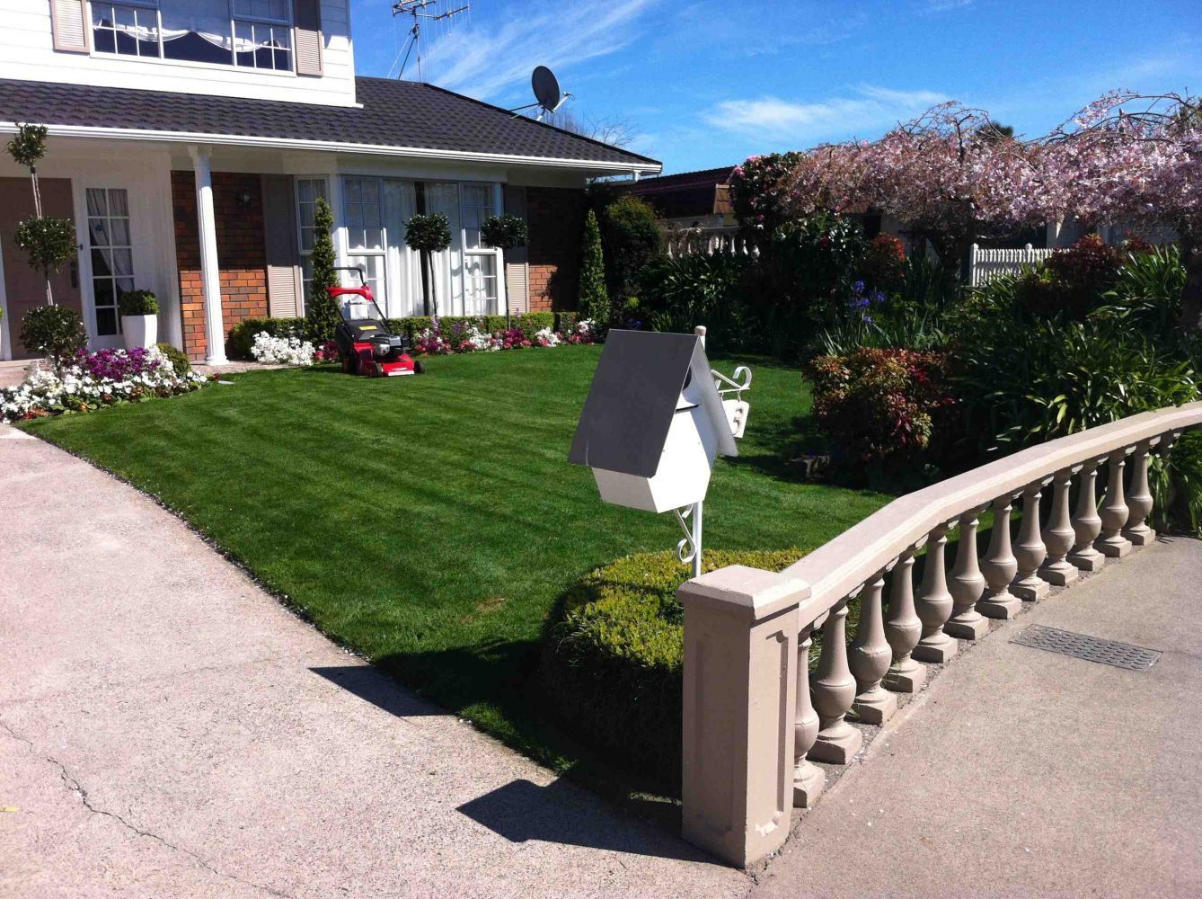 lawn-service-hamilton-gecko-lawns