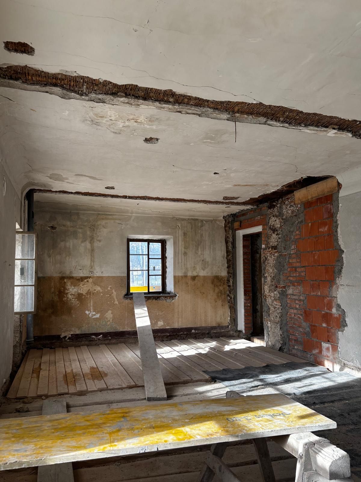 Historischer Raum während der Renovierung arbeiten