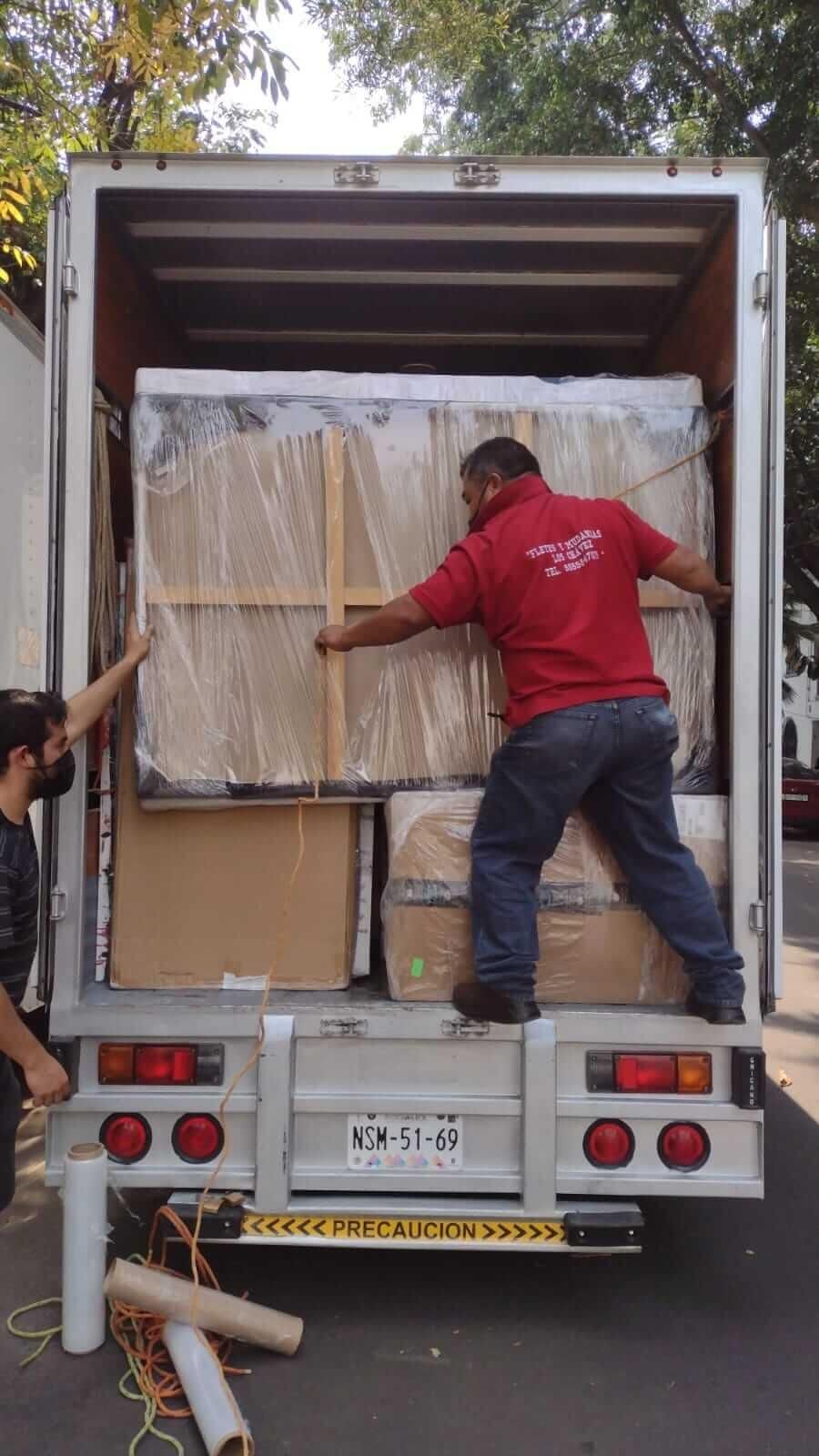 TRANSPORTES Y MUDANZAS LOS CHÁVEZ